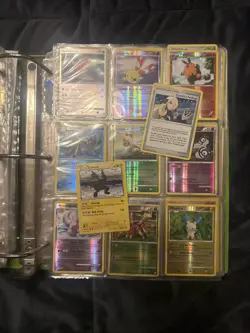 Random Pokemon Card Lot Of 40 Cards Holos, Reverse Holo, Commons And Uncommons. - Image 1