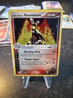 Pokemon Team Magmas Houndoom Holo 10/95 EX Team Magma Vs Aqua - Image 1