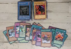 Yu-Gi-Oh! TCG Card Lot Mix Of Vintage And Modern Holos Common Uncommon Booklets - Image 2