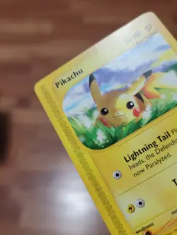 MP Pikachu 124/165 Expedition Base Set Pokemon - Image 2