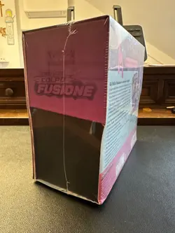 Pokemon ETB COLPO FUSIONE Set Allenatore Fuoriclasse ITA NUOVO E SIGILLATO - Image 3
