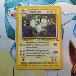 Magneton, 11/62, Fossil, Vintage, Holo Rare, HP, Pokemon Card TCG - Image 1
