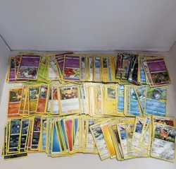 675 POKEMON CARDS Collection Lot W/ FOILS & RARES! - Image 1