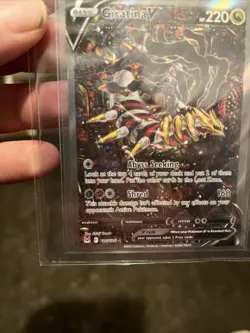 Pokemon TCG Giratina v 186/196 2022 Lost Origin Alt Full Art Mint/Nm Condition - Image 2