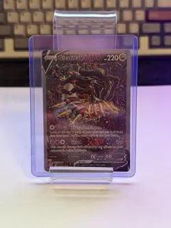 Pokemon TCG Giratina v 186/196 2022 Lost Origin Alt Full Art Mint/Nm Condition - Image 1