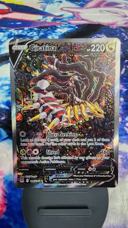 Pokemon TCG Giratina v 186/196 2022 Lost Origin Alt Full Art Mint/Nm Condition - Image 1