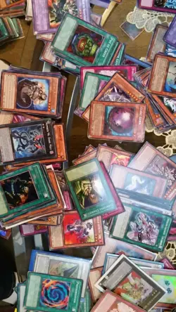 YUGIOH CARDS LOT OF 500 common cards various sets holo cards - Image 1