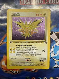 Carta Pokemon Zapdos Fossil Rara Olografica Prima Edizione 15/62 Italiano WOTC - Image 1