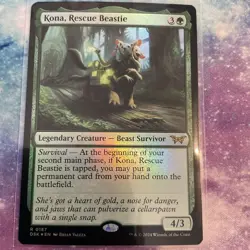 Kona, Rescue Beastie (FOIL) x1 - MTG Duskmourn: House of Horror DSK #187 - Image 1