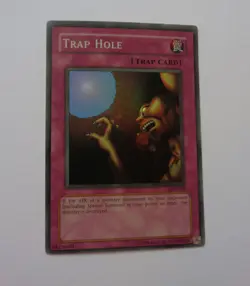 Trap Hole LOB-058 (Super Rare, Unlimited, Lightly Played / LP) Yugioh - Image 1