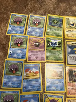1st Edition Pokemon Card Lot - WOTC Era - 92 Cards - Mixed Condition 1999 NM/LP - Image 2