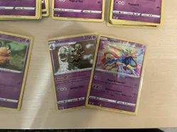 Vivid Voltage Bulk Pokemon Card Lot Almost All Types 700+ Cards - Image 2