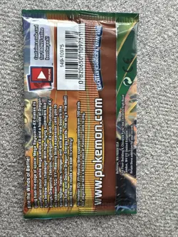 Pokemon XY TCG Roaring Skies Sealed Booster Pack - Rayquaza Pack Art 820650109751 - Image 2