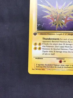 Pokemon Cards: Fossil 1st Edition Rare: Zapdos 30/62 - Image 5