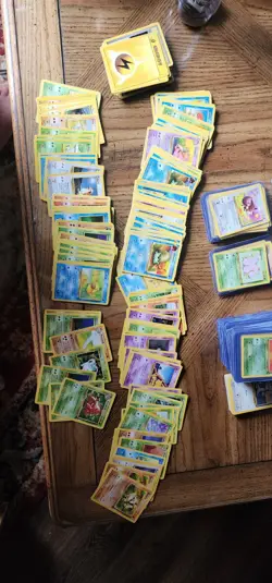 vintage pokemon bulk lot Unlimited print,fossil,gym heros and some modern cards - Image 4