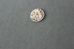 1x Pokemon TCG Silver Zoroark Collectible Coin - Image 2