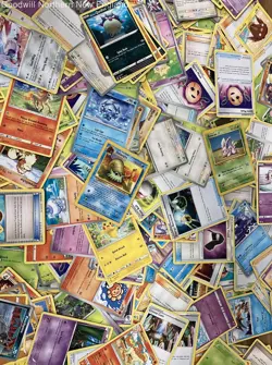 2.5LB Lot of Various Mixed Assorted Pokemon Cards TCG CCG Trading Cards - Image 3
