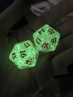 mtg Midnight Hunt Spindown 2 Oversized Glow in the Dark Dice d20 - 8 Promo Dice - Image 3