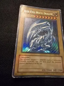 Yugioh card Blue-Eyes White Dragon SDK-001 Holo Moderate Play - Image 2