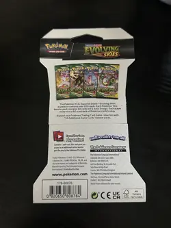 Pokemon TCG Evolving Skies Sleeved Booster Pack Umbreon Art 10 Cards - Image 2