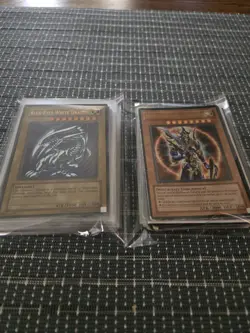 54 Old YuGiOh Cards Vintage Holos Rares English Japanese Authentic & Bootleg +++ - Image 1