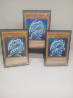 1996 TCG Unlimited BLUE-EYES WHITE DRAGON HOLO RARe - Image 1