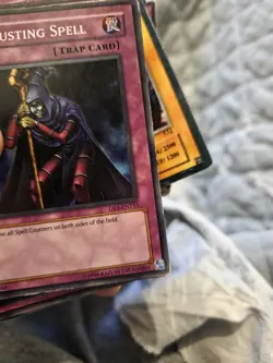USED VINTAHE Yu-Gi-Oh! 1996TCG Konami Mixed Card Lot - Image 4