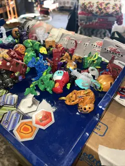 Bakugan Battle Brawlers Huge Lot Cards And Brawlers - Image 5