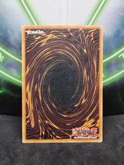 Yugioh Blue-Eyes White Dragon SDK-E001 Ultra Rare LP/MP - Image 2