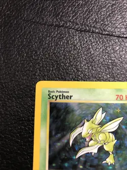 B6 1999 Pokemon TCG Scyther Jungle 1st Edition Holo Rare 10/64 - Image 2