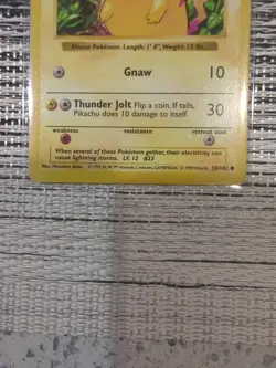 Pikachu (Yellow Cheeks) 58/102 Shadowless Pokemon Base Set Card - Image 2
