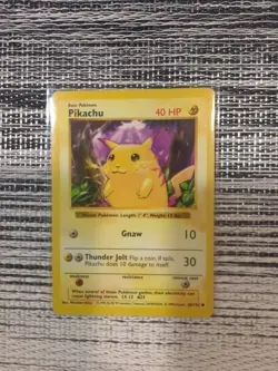 Pikachu (Yellow Cheeks) 58/102 Shadowless Pokemon Base Set Card - Image 3