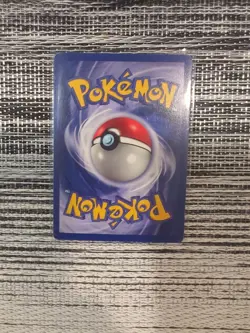Pikachu (Yellow Cheeks) 58/102 Shadowless Pokemon Base Set Card - Image 4