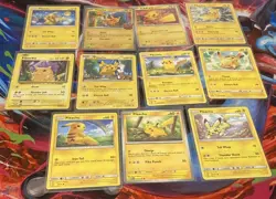Pikachu 11-Card Lot | Pokemon | English | LP | Lot PK5 - Image 1