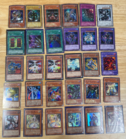 Yugioh OCG Japanese Vintage Holos Trading Cards Collection Lot 30 Cards #2 - Image 1