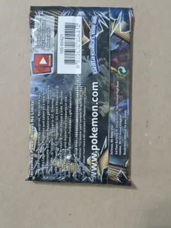 Pokemon TCG Sun & Moon-Forbidden Light Booster Pack - Image 2