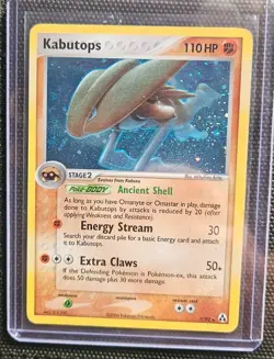 Pokemon TCG Kabutops 7/92 Legend Maker Holographic Card. Light Play Condition - Image 1