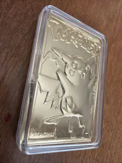 Pokemon PIKACHU 23k Gold Plated Trading Card 1999 Nintendo w/ Case & COA - Image 4
