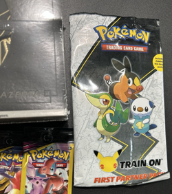 Pokemon CCG Sealed Lot #3: ZAMAZENTA Bundle + 8 Booster Packs !!! - Image 4