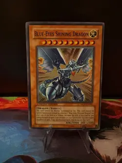 Yu-Gi-Oh! TCG - Blue-Eyes Shining Dragon MOV-EN001 Movie Promo Theater Pack Yu - Image 1
