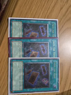 Yu-Gi-Oh Into the Void TSHD-EN049 Ultimate Rare the Shining Darkness Playset - Image 1