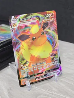 Pokemon Card TCG Flareon VMAX 018/203 SWSH Evolving Skies 2021 Full Art Holo NM - Image 1