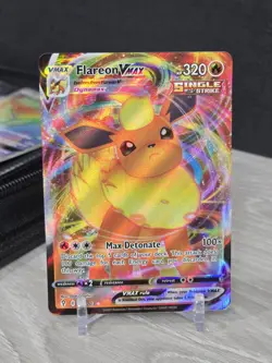 Pokemon Card TCG Flareon VMAX 018/203 SWSH Evolving Skies 2021 Full Art Holo NM - Image 3