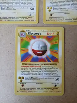 Pokemon TCG Electrode 21/102 Shadowless 3x Card Lot LP Condition - Image 4