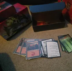 Magic The Gathering Ikoria: Lair of Behemoths Bundle - WOCC7419 - Image 3