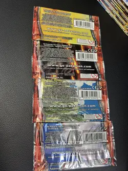 Pokemon TCG Diamond & Pearl Booster 1x Factory Sealed 2007 (Portuguese Variant) 820650404207 - Image 3