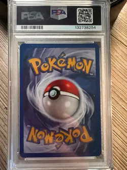 1st Edition Rainbow Energy 17/82 Holo Team Rocket PSA 8 NM-MT - 2000 WOTC - Image 3