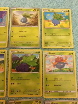 ODDISH, GLOOM, & BELLOSSOM BUNDLE OF POKEMON CARDS - Image 3
