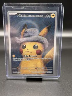 2023 POKEMON SVP EN-SV BLACK STAR PROMO #085 PIKACHU WITH GREY FELT HAT - Image 1