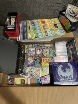 Entire Pokemon Card Collection Lot Box Wotc Vintage Holo Base Set TCG 1000+ - Image 1